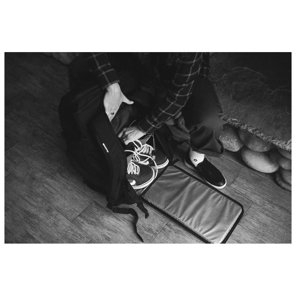 Funda Botas Dakine Boot Pack Dlx 75L Utility Green 9 Funda Botas Dakine Boot Pack Dlx 75L Utility Green - Imagen 7